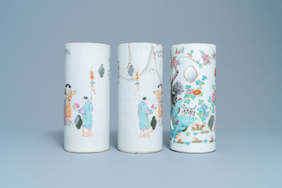 Three Chinese famille rose and qianjang cai hat stands, 19/20th C.