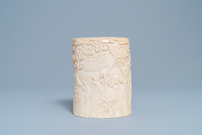 A Chinese ivory brush pot, 18/19th C.