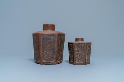 Deux bo&icirc;tes &agrave; th&eacute; en gr&egrave;s de Yixing, Chine, Kangxi
