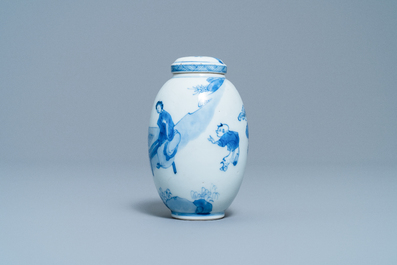 A Chinese blue and white covered tea caddy, Kangxi