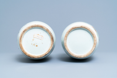 Deux vases en porcelaine de Chine famille rose, 19/20&egrave;me