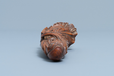 Une figure de Guanyin en bois sculpt&eacute;, Chine, 18/19&egrave;me
