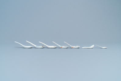 Seven Chinese famille rose spoons and four saucers, 19/20th C.