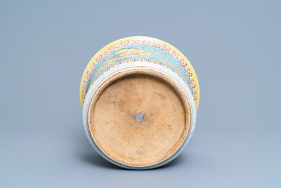 A Chinese turquoise-ground famille rose jardini&egrave;re, 19th C.
