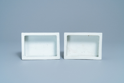 A pair of Chinese rectangular famille rose jardini&egrave;res, 19th C.