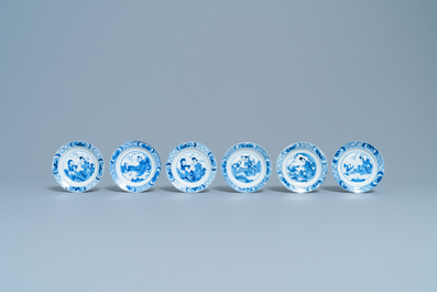 Six coupelles en porcelaine de Chine en bleu et blanc, Kangxi