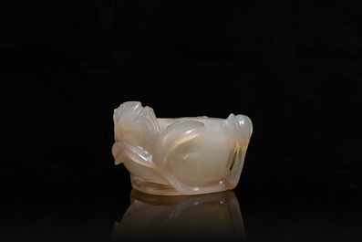 A Chinese agate peach-form brush washer, Qing