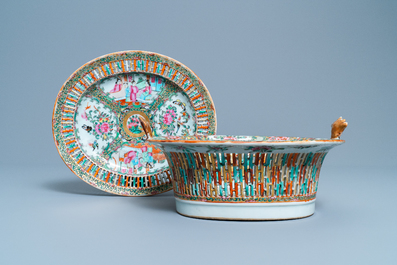 A reticulated Chinese Canton famille rose basket on stand, 19th C.