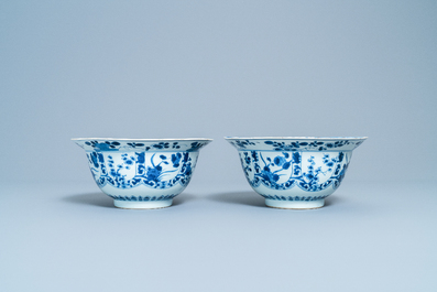 A pair of Chinese blue and white bowls, Kangxi