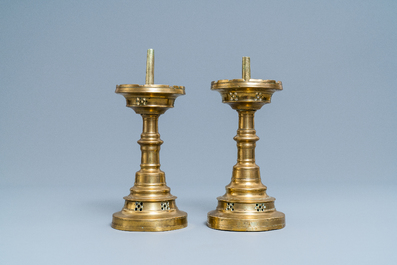 A pair of Flemish or Dutch bronze candlesticks, 15/16th C.