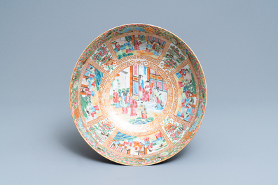 A Chinese Canton famille rose bowl, 19th C.