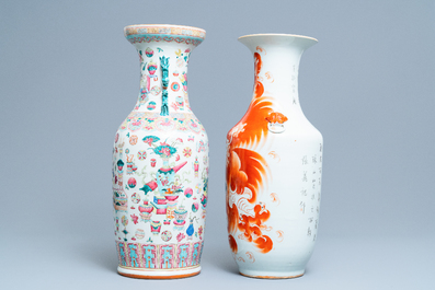 Un vase en porcelaine de Chine famille rose et un en rouge de fer, 19/20&egrave;me
