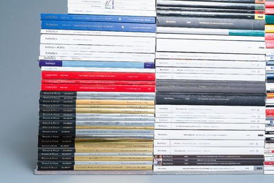 Une collection de 122 catalogues de ventes d'art chinois