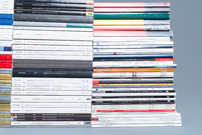 Une collection de 122 catalogues de ventes d'art chinois
