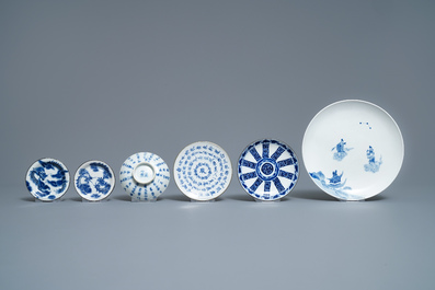 Une collection vari&eacute;e en porcelaine de Chine 'Bleu de Hue' pour le Vietnam, 19&egrave;me