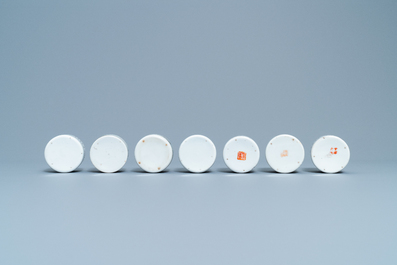 Une collection de 14 r&eacute;chauds en porcelaine de Chine qianjiang cai, 19/20&egrave;me