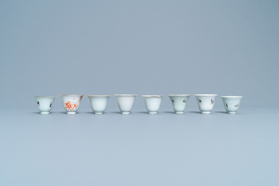 Une collection de 14 r&eacute;chauds en porcelaine de Chine qianjiang cai, 19/20&egrave;me