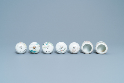 Une collection de 14 r&eacute;chauds en porcelaine de Chine qianjiang cai, 19/20&egrave;me