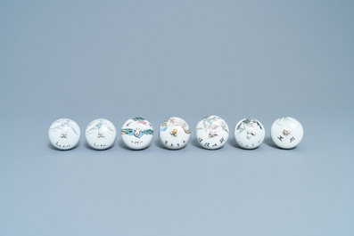 Une collection de 14 r&eacute;chauds en porcelaine de Chine qianjiang cai, 19/20&egrave;me
