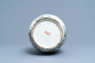 A Chinese qianjiang cai vase with a fine landscape, 19/20th C.