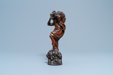 Een buxushouten figuur van Christus als de Goede Herder, Antwerpen, 16e eeuw