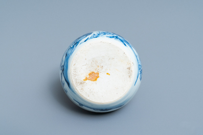 A Chinese blue and white lime pot for the Vietnamese market, Kangxi