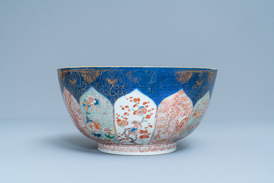 A Chinese verte-Imari powder blue-ground bowl, Kangxi