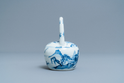 A Chinese blue and white lime pot for the Vietnamese market, Kangxi