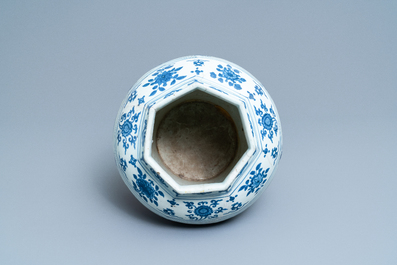 A Chinese blue and white 'cranes' vase, Jiajing