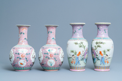 Deux paires de vases en porcelaine de Chine famille rose, R&eacute;publique