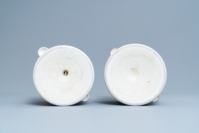 A pair of Chinese famille rose 'Pompadour' coolers, Qianlong