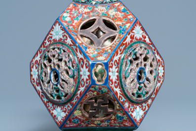 A rare Chinese reticulated famille rose revolving vase, 19/20th C.