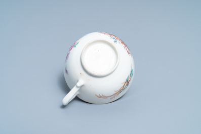 Une tasse et soucoupe en porcelaine de Chine famille rose pour le march&eacute; hollandais aux armes de Van Scholten et Wesele, Qianlong