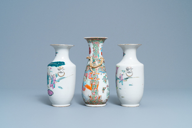 Cinq vases en porcelaine de Chine famille rose, 19&egrave;me