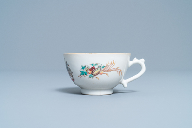 Une tasse et soucoupe en porcelaine de Chine famille rose pour le march&eacute; hollandais aux armes de Van Scholten et Wesele, Qianlong