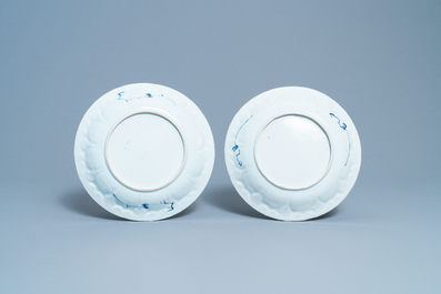 Quatre plats en porcelaine de Chine en bleu et blanc, Kangxi/Yongzheng