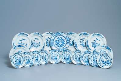 Nineteen Chinese blue and white plates, Qianlong