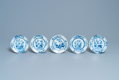 Nineteen Chinese blue and white plates, Qianlong