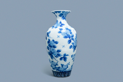 A large Japanese blue and white Arita vase, Meiji, 19th C.