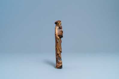 Une 'poup&eacute;e de Malines' en bois sculpt&eacute; et polychrom&eacute;, Malines, 16&egrave;me