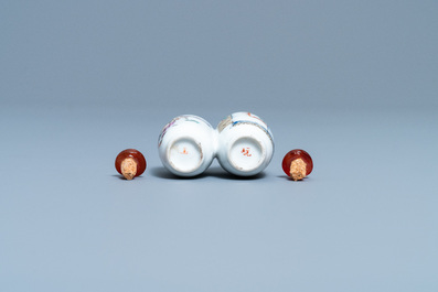 Een dubbele Chinese famille rose snuiffles, 19e eeuw
