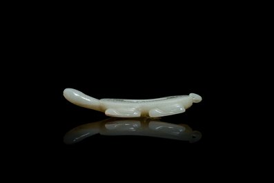Een Chinese licht celadon jade penselenwasser in de vorm van een schildpad, 18/19e eeuw
