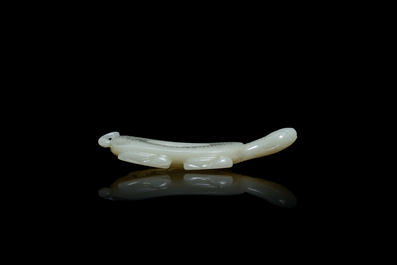 Een Chinese licht celadon jade penselenwasser in de vorm van een schildpad, 18/19e eeuw