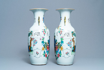 Une paire de vases en porcelaine de Chine famille rose &agrave; double d&eacute;cor, 19/20&egrave;me