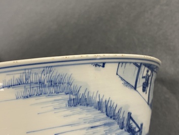 Un bol imp&eacute;rial en porcelaine de Chine en bleu et blanc &agrave; d&eacute;cor de la riziculture, marque et &eacute;poque de Kangxi