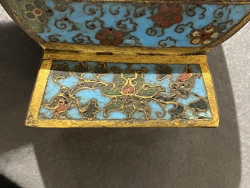 A Chinese cloisonn&eacute; 'fanghu' vase, Wanli
