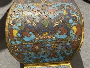 A Chinese cloisonn&eacute; 'fanghu' vase, Wanli