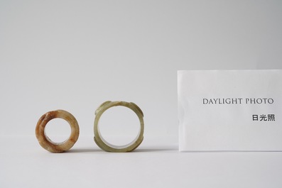 Two Chinese jade archer's rings, 18/19th C.