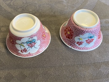 Een Chinese famille rose VOC-kop, een Pronk-kop en twee koppen en schotels, Yongzheng/Qianlong
