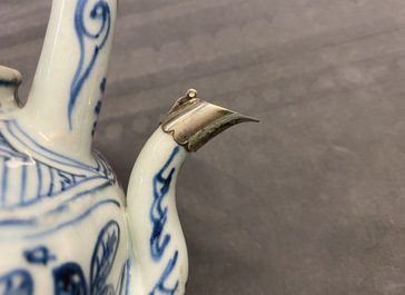 A Chinese blue and white wine ewer and cover, Wanli